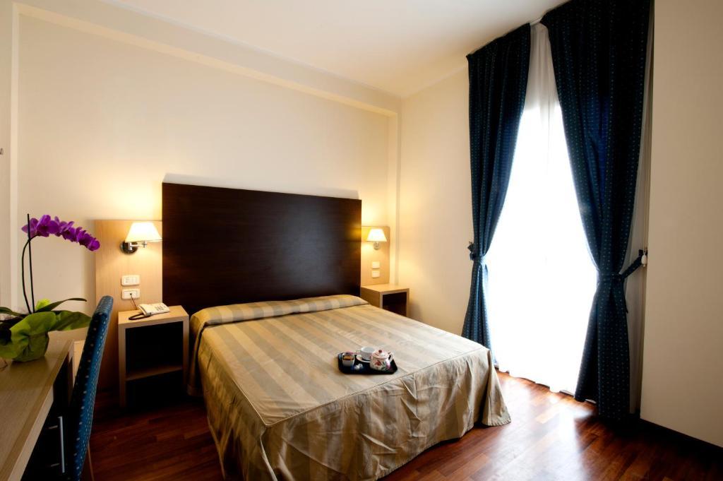 Hotel Royal Pesaro Room photo