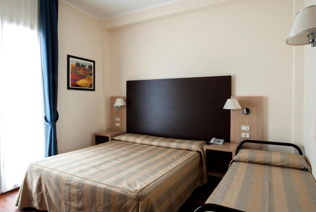 Hotel Royal Pesaro Room photo